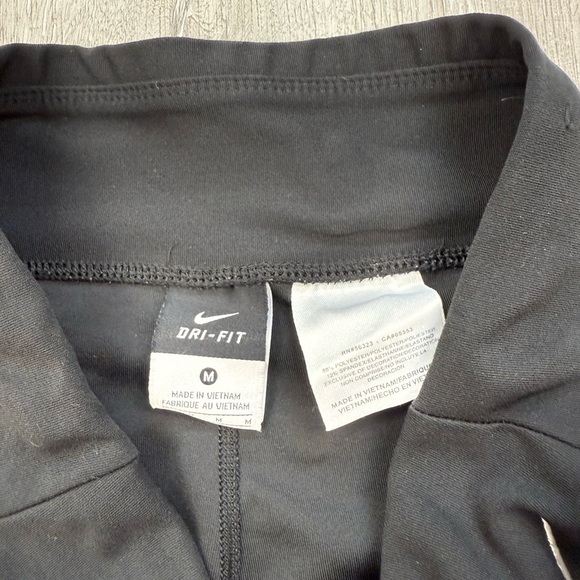 Nike Dri-Fit Black Straight Leg Capri - Size M - Picture 3 of 3